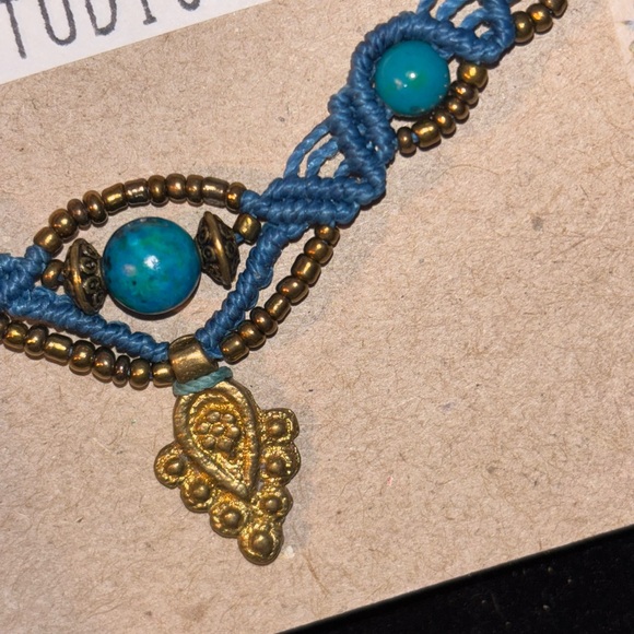 Turquoise and Gold Beaded Necklace - Picture 4 of 7